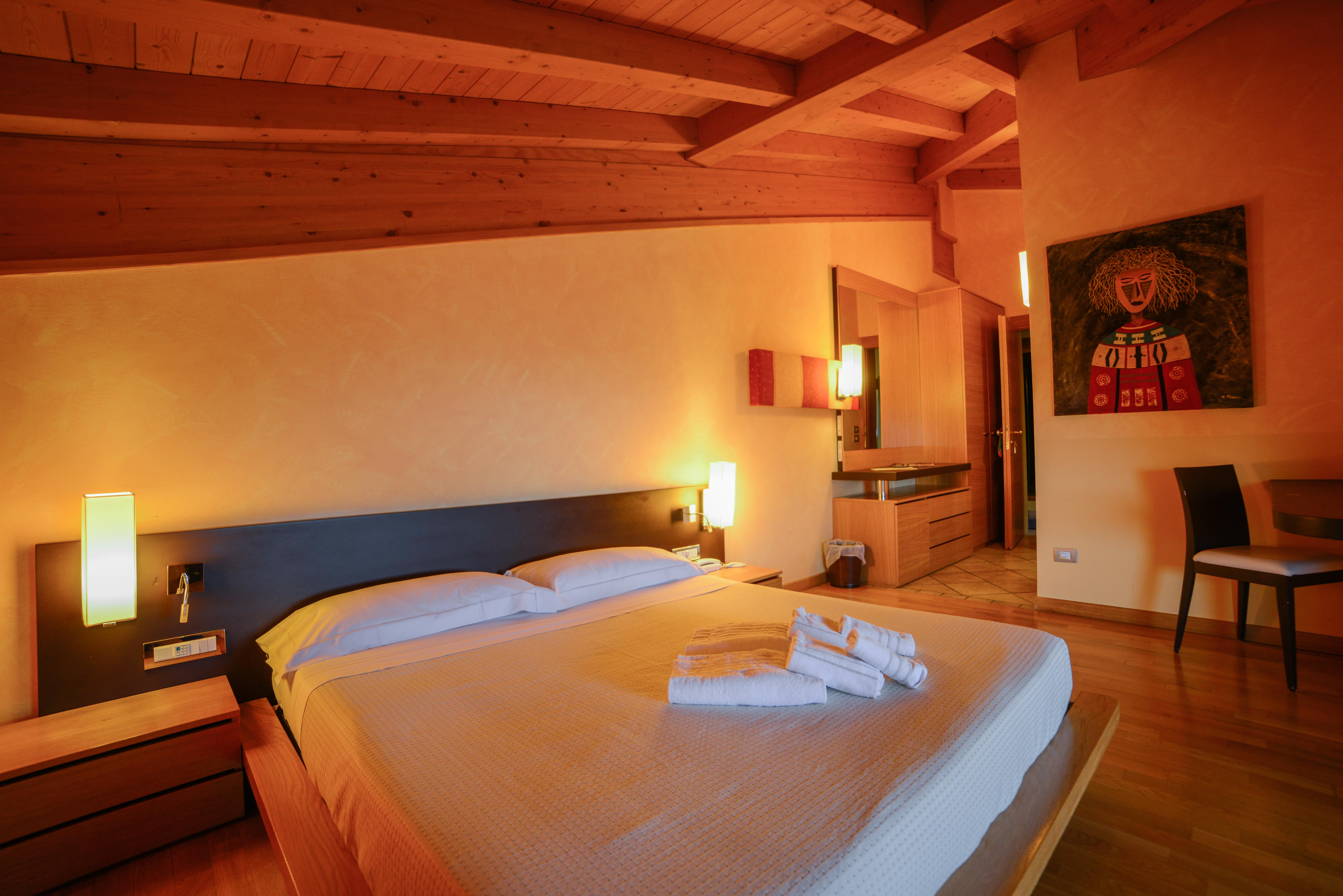 Ahg Donna Silvia Wellness Hotel Manerba del Garda Exterior foto